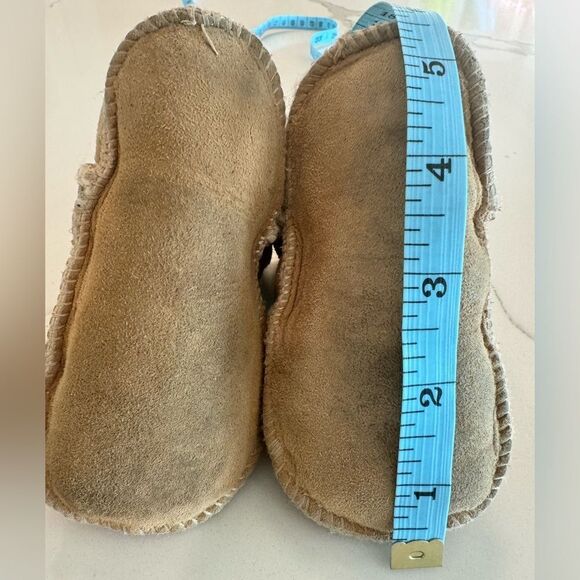 UGG Baby booties. - Picture 4 of 5